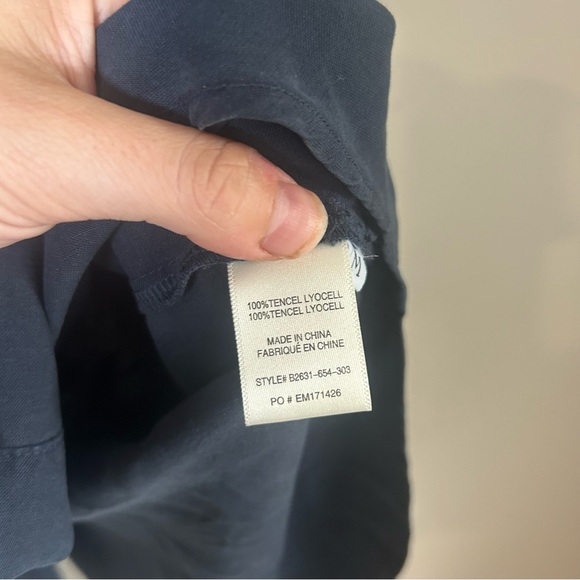 Bella Dahl Women's Navy Button Down Shirt - Picture 4 of 4